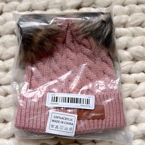 Thermal Cable Knit Beanie Winter Hat w Faux Fur Pom Poms. Elastic. 0-5 Yrs. Pink - Picture 2 of 2
